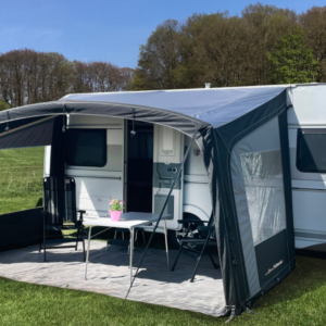Luftsolsejl til campingvognen